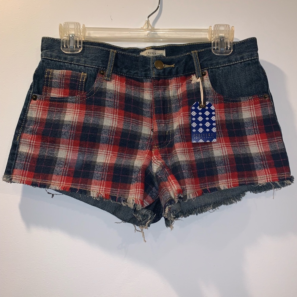 New plaid shorts - Picture 1 of 4
